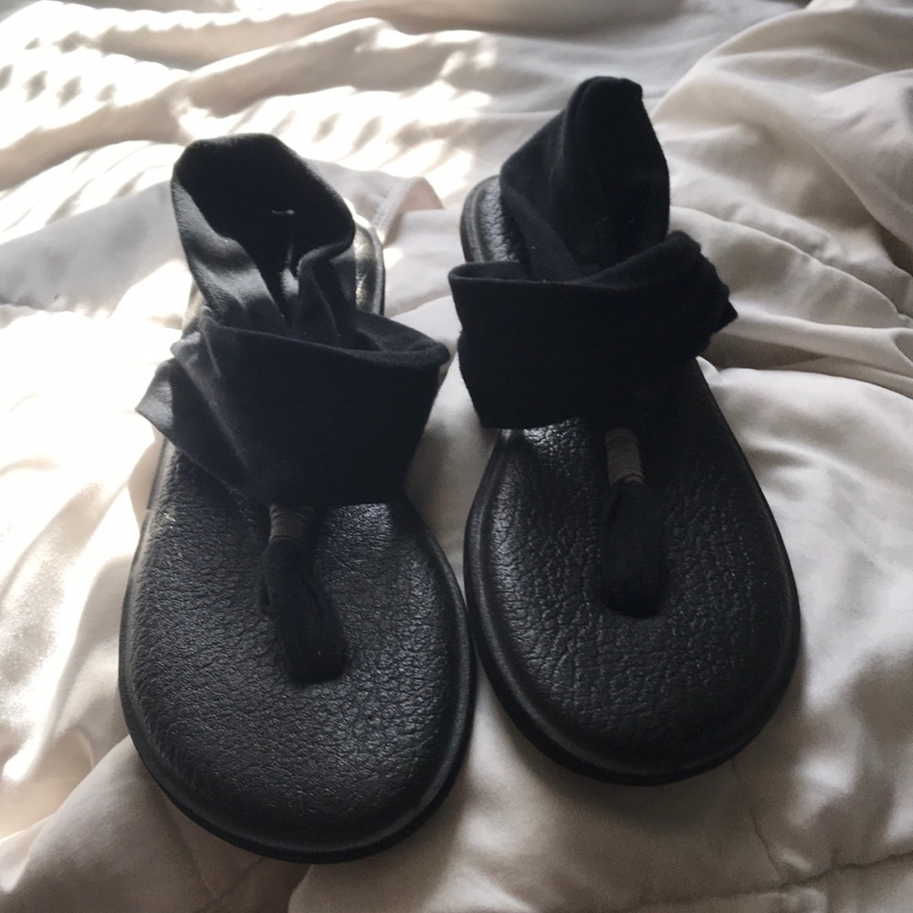 Sanuk sandals